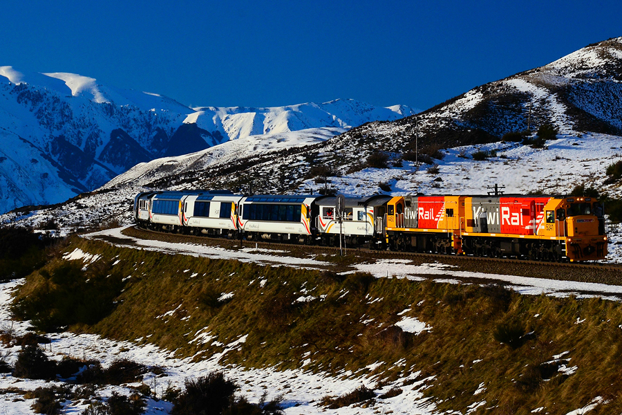 scenic train journeys new zealand